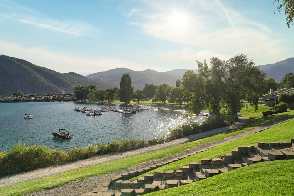 Boat docks and lawns along the Wapato Point shoreline